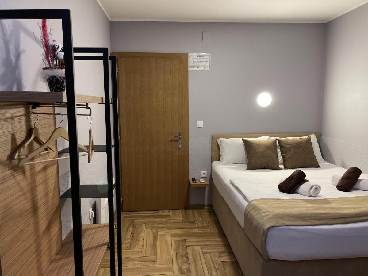 Garni Ideal Zrenjanin Ngoại thất bức ảnh